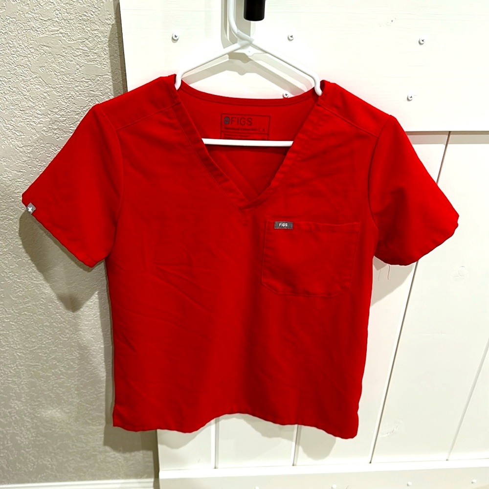 FIGS Catarina top - Pop Red